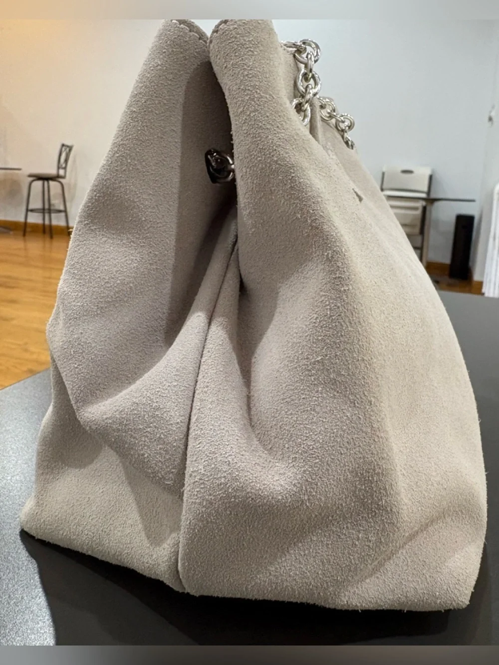 Niquead vSuede Fringe Drawstring Bucket Bag - Light Taupe